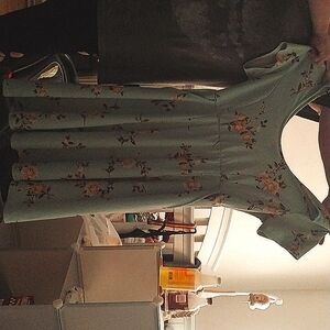 Torrid dress size 00 seafoam green with floral print